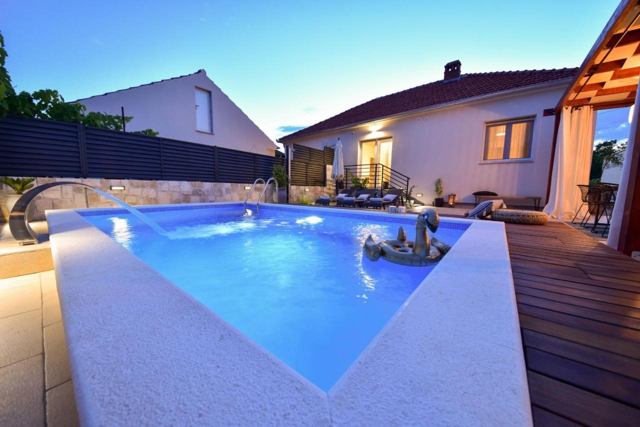 Villa Teuta Zadarvillas Exterior foto